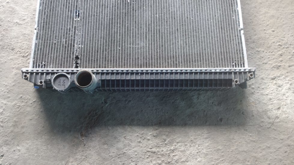 радиатор системы охлаждения б/у \ варен,клеен - 1